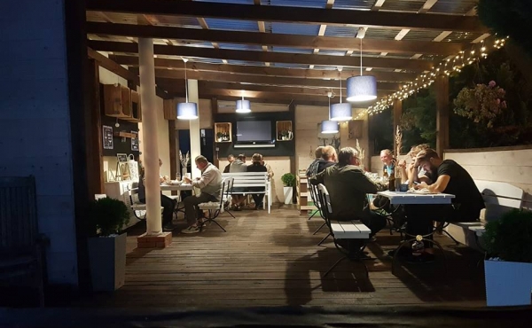 40598988_997985757048912_8270499362887434240_n